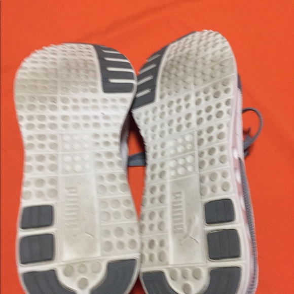 Puma tennis shoes - Picture 6 of 6